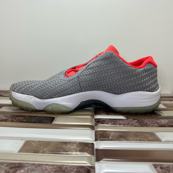 Jordan Future Low wolf gray infrared. Men’s Size 9.5 - Picture 12 of 17